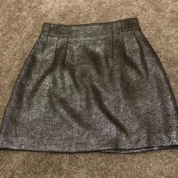 H&M Dresses & Skirts - H&M Sparkly Taupe Skirt, Size 4